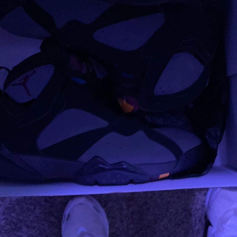 Retros - Picture 8 of 16
